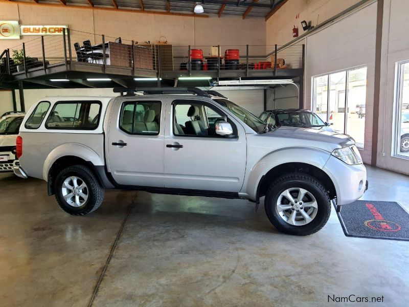 Nissan Navara 2.5 TDI LE 4x4 D/C in Namibia