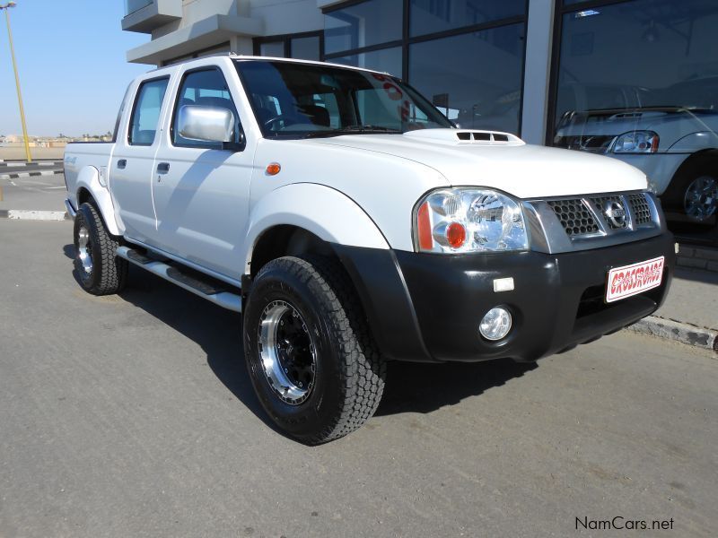 Nissan Np300 2.5 Tdi D/c 4x4 in Namibia