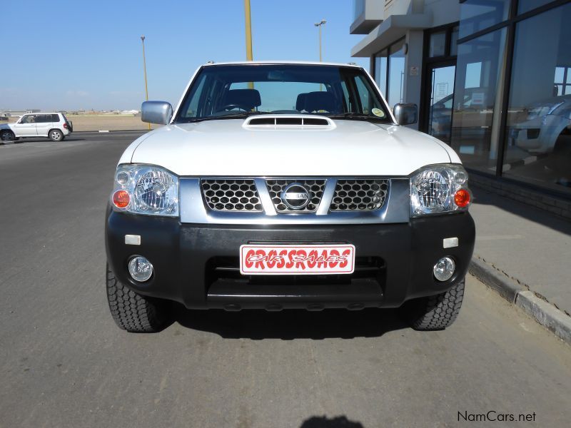 Nissan Np300 2.5 Tdi D/c 4x4 in Namibia