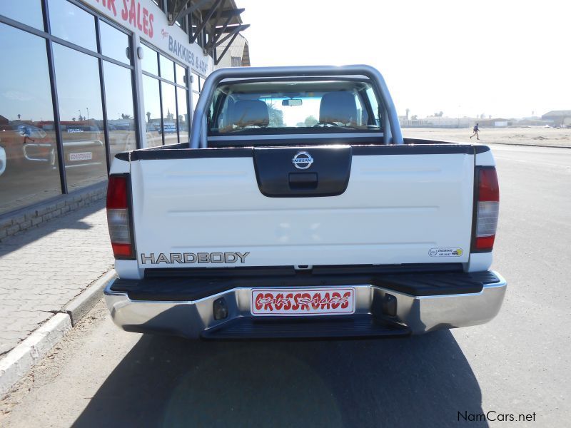 Nissan Np300 2.5 Tdi D/c 4x4 in Namibia