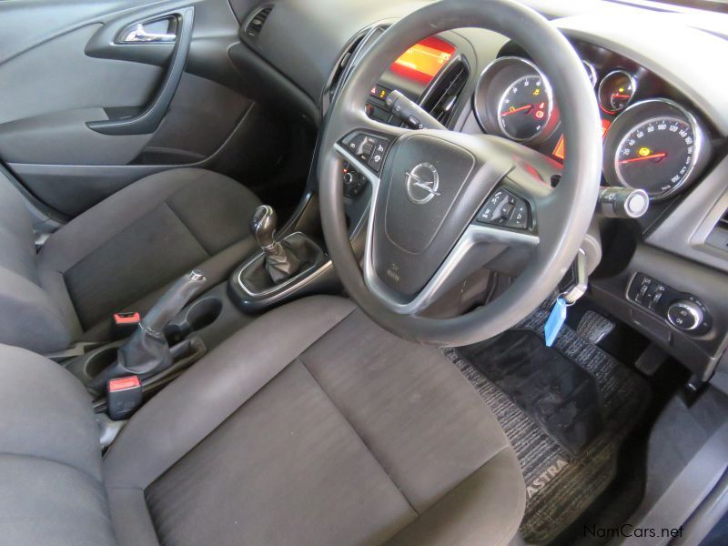 Opel ASTRA 1.6 ( DEPOSIT ASSISTANCE ) in Namibia