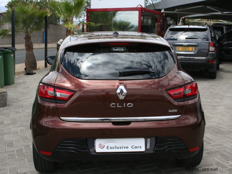 Renault Clio IV 900 T Dynamique manual 5 door in Namibia
