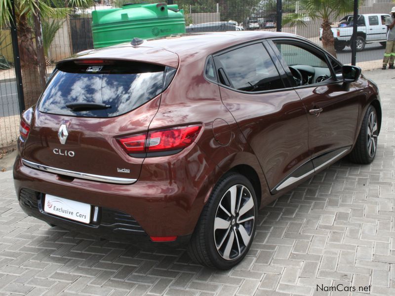 Renault Clio IV 900 T Dynamique manual 5 door in Namibia