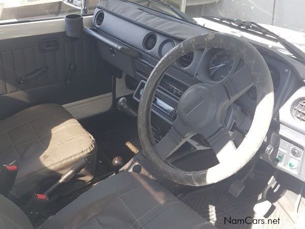 Suzuki Gypsy 1.3i 4x4 Single cab 1/2 ton Pick-up in Namibia