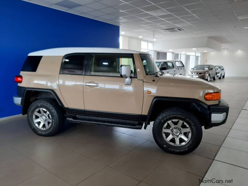 Toyota FJ Cruiser 4.0 V6 A/T in Namibia