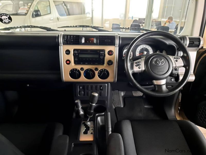 Toyota FJ Cruiser 4.0 V6 A/T in Namibia