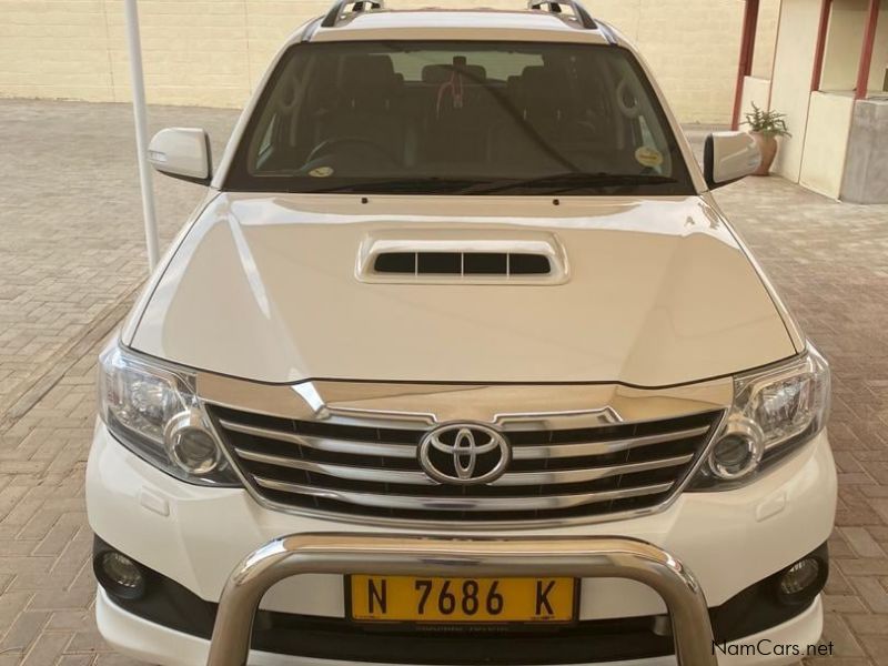 Toyota Fortuner 3.0 D-4D AT 2x4 in Namibia