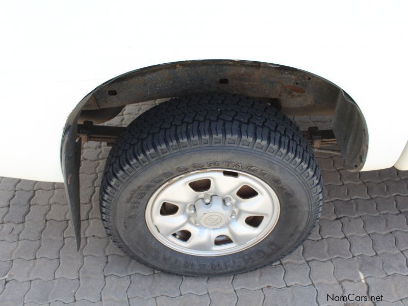 Toyota HILUX 2.5D4D D/C 4X4 SRX in Namibia