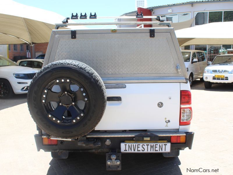 Toyota HILUX 2.5D4D D/C 4X4 SRX in Namibia