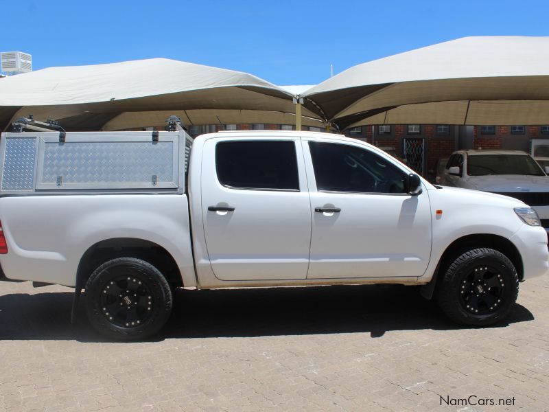 Toyota HILUX 2.5D4D D/C 4X4 SRX in Namibia