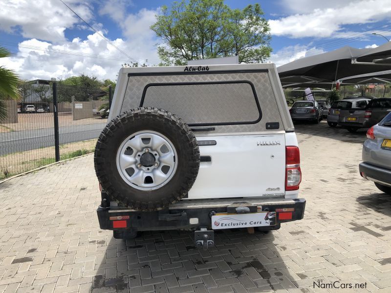 Toyota Hilux 2.5 D4-D SRX 4x4 P/U D/C in Namibia
