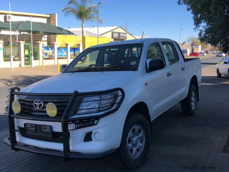 Toyota Hilux 2.5 D4D 4x4 D/C in Namibia