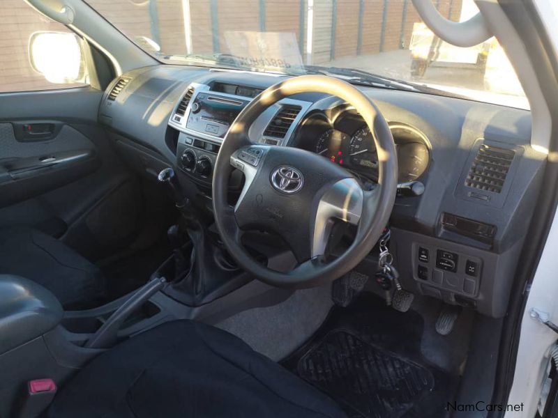 Toyota Hilux 2.5 D4D 4x4 D/C in Namibia