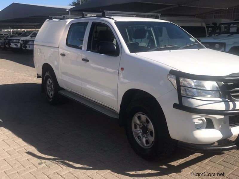 Toyota Hilux 2.5 D4D SRX 4x4 D/C manual in Namibia