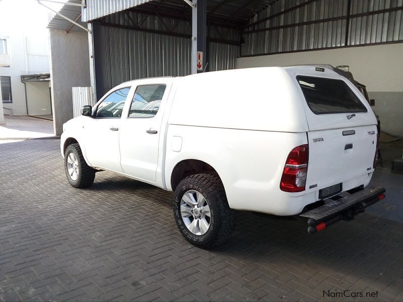 Toyota Hilux 2.5 D4D SRX 4x4 DC in Namibia