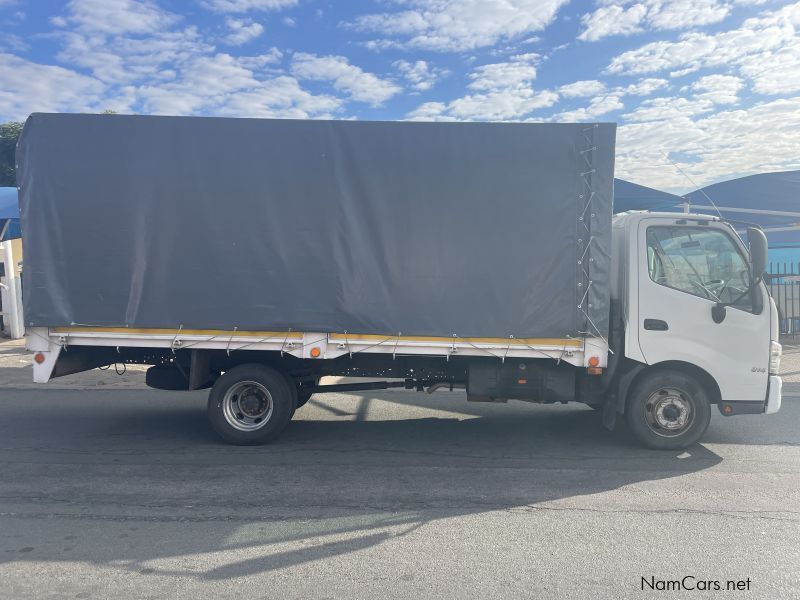 Toyota Hino 300 814 Truck in Namibia