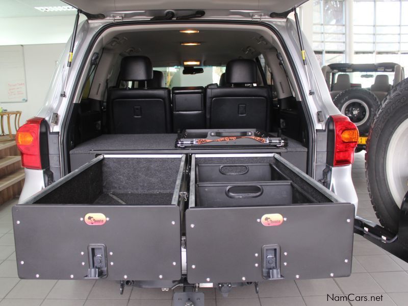 Toyota LANDCRUISER 200 SERIES VX A/T in Namibia