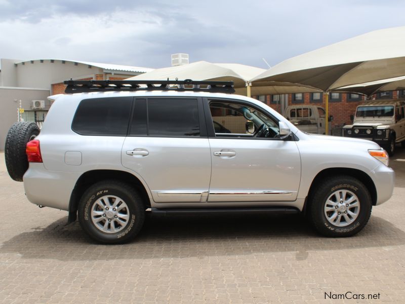 Toyota LANDCRUISER 200 SERIES VX A/T in Namibia