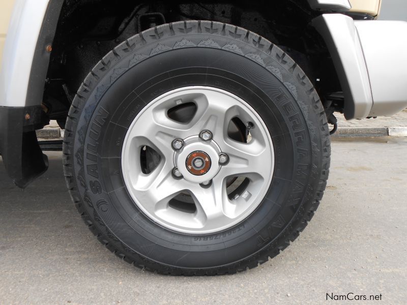 Toyota LANDCRUISER 4.0 V6 S/C 4X4 in Namibia