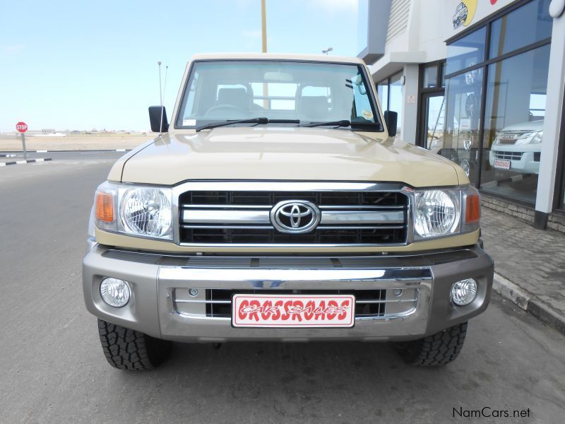 Toyota LANDCRUISER 4.0 V6 S/C 4X4 in Namibia