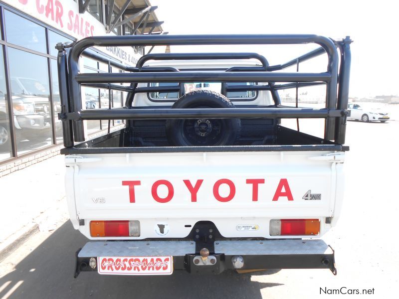 Toyota LANDCRUISER 4.0V6 D/C 4X4 in Namibia