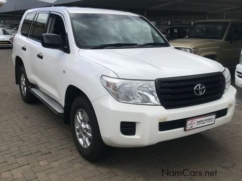 Toyota Land Cruiser 200 V8 GX Manual in Namibia