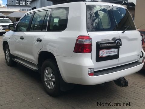 Toyota Land Cruiser 200 V8 GX Manual in Namibia