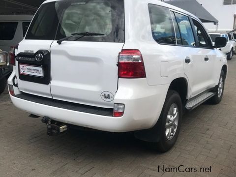 Toyota Land Cruiser 200 V8 GX Manual in Namibia