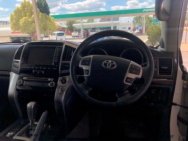 Toyota Land Cruiser 200 VX 4.5D in Namibia