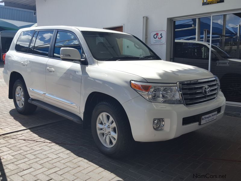 Toyota Land Cruiser 200S 4.5D VX V8 A/T in Namibia