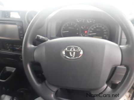Toyota Land Cruiser 4.2  D/C 4x4 in Namibia