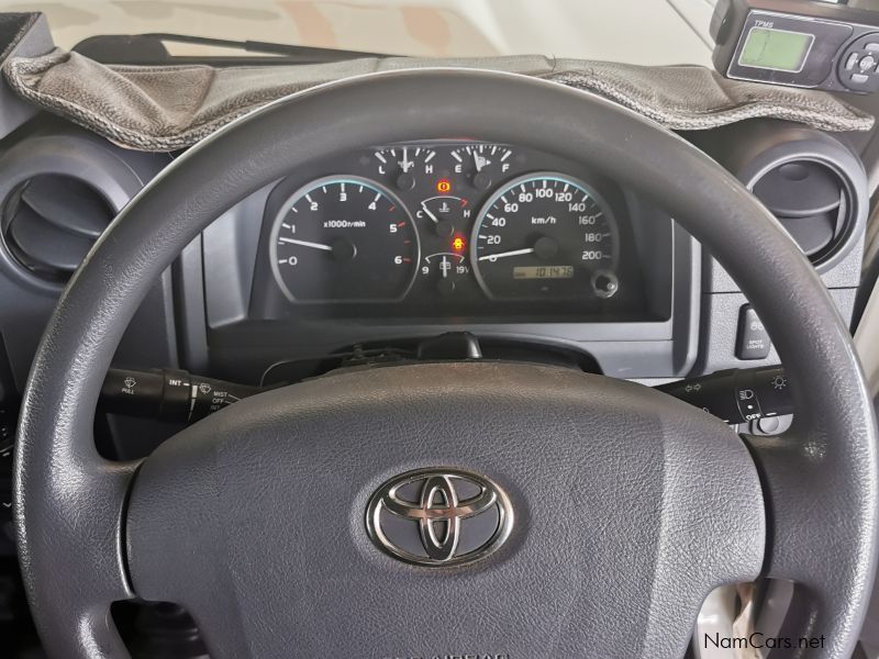 Toyota Land Cruiser 4.5 LX V8 in Namibia