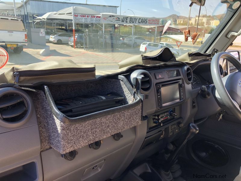 Toyota Land Cruiser 4.5 V8 in Namibia