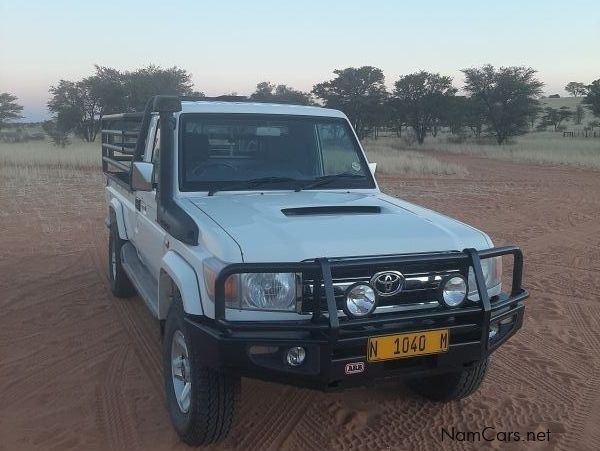 Toyota Land Cruiser S/C V8 in Namibia