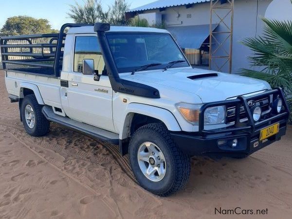 Toyota Land Cruiser S/C V8 in Namibia