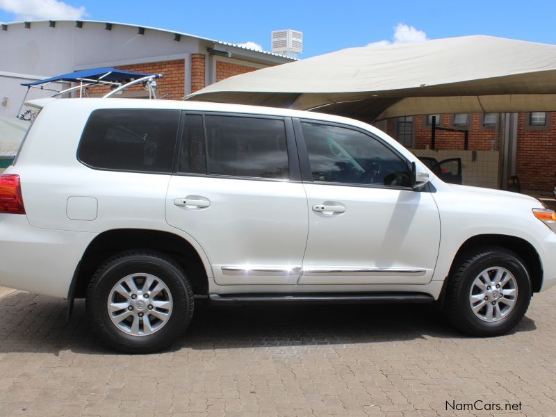 Toyota Land cruiser 200 Series 4.5 D4D in Namibia