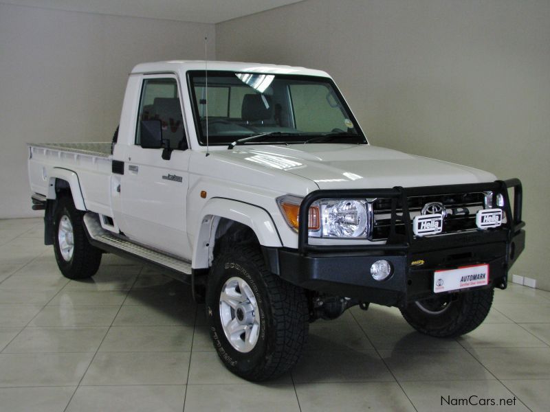 Used Toyota Land cruiser V6 | 2014 Land cruiser V6 for sale | Windhoek ...