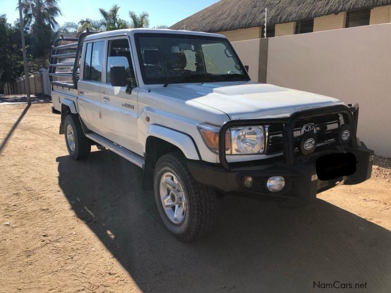 Toyota LandCruiser 79 4.0p PU DC in Namibia