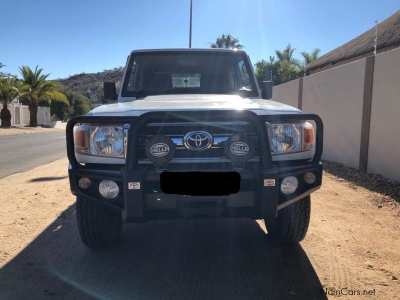 Toyota LandCruiser 79 4.0p PU DC in Namibia