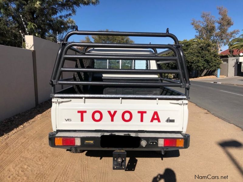 Toyota LandCruiser 79 4.0p PU DC in Namibia