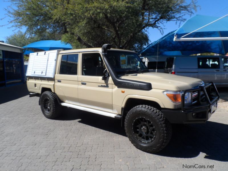 Toyota Landcruiser 4.0 V6 D/cab in Namibia