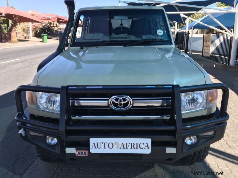 Toyota Landcruiser 4.2 D/C in Namibia