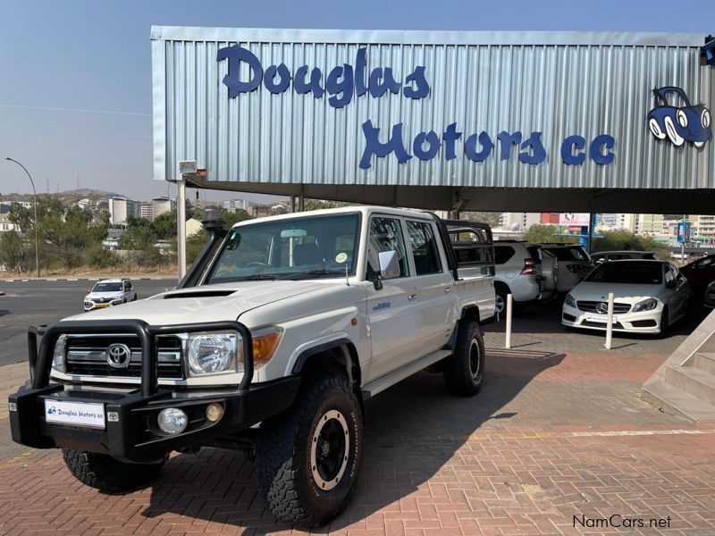 Toyota Landcruiser 79 4.5D V8 LX P/U D/C in Namibia