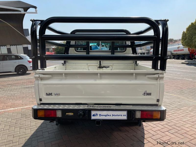 Toyota Landcruiser 79 4.5D V8 LX P/U D/C in Namibia