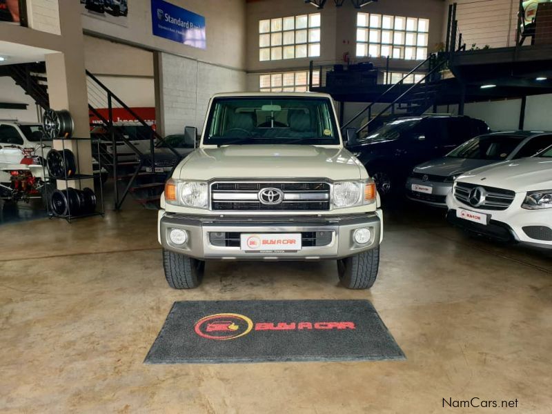 Toyota Landcruiser D/C 4.0 V6 in Namibia