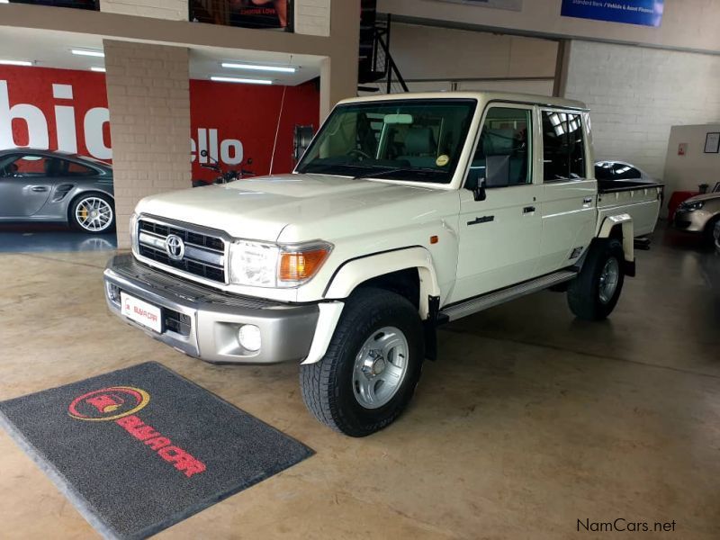 Toyota Landcruiser D/C 4.0 V6 in Namibia