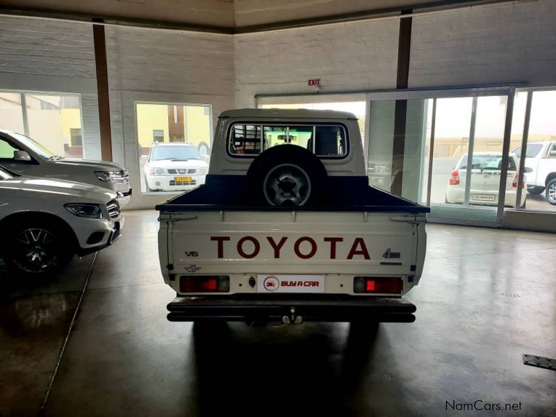 Toyota Landcruiser D/C 4.0 V6 in Namibia