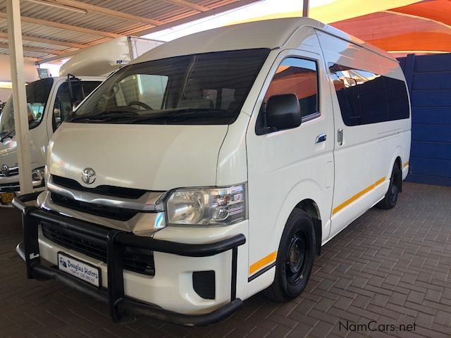 Toyota Quantum 2.7 14 seater in Namibia