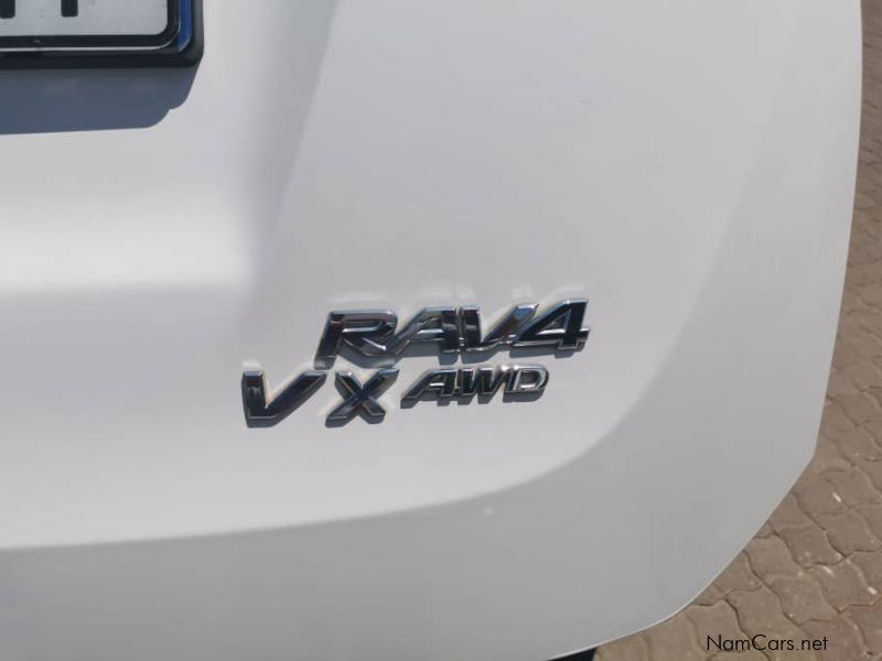 Toyota RAV 4 AWD 2.5I PETROL VX in Namibia