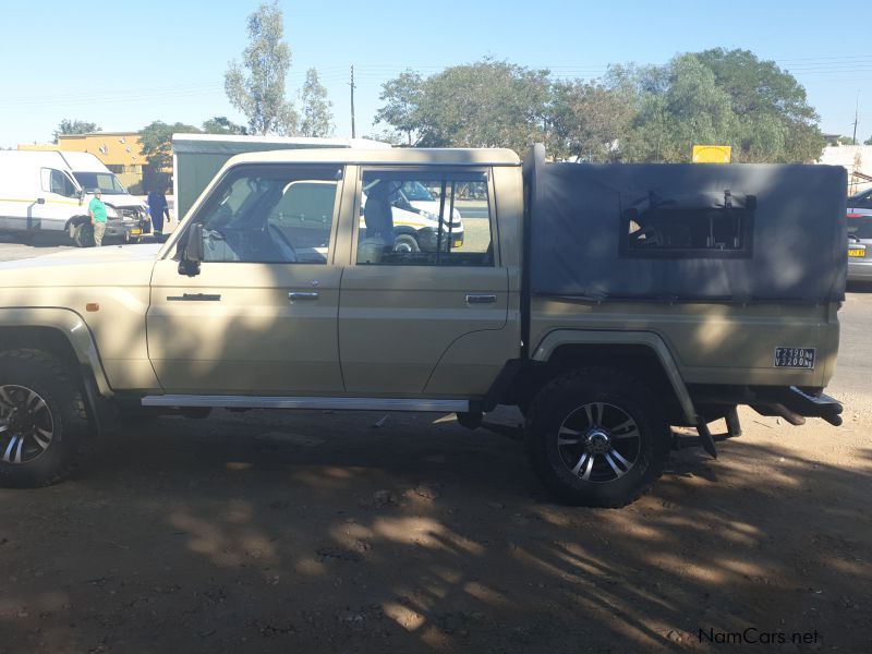 Toyota land cruiser 4.0l v6 double cab in Namibia